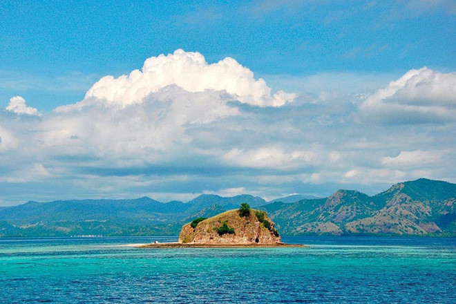 Indonesia[-]dự[-]định[-]đóng[-]cửa[-]đảo[-]Komodo[-]một[-]năm[-]để[-]bảo[-]tồn[-]loài[-]rồng[-]quý
